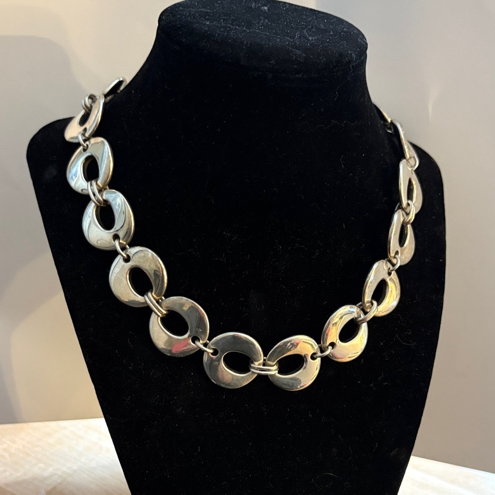 Elegant Silver Link Necklace marked 925 16 inch